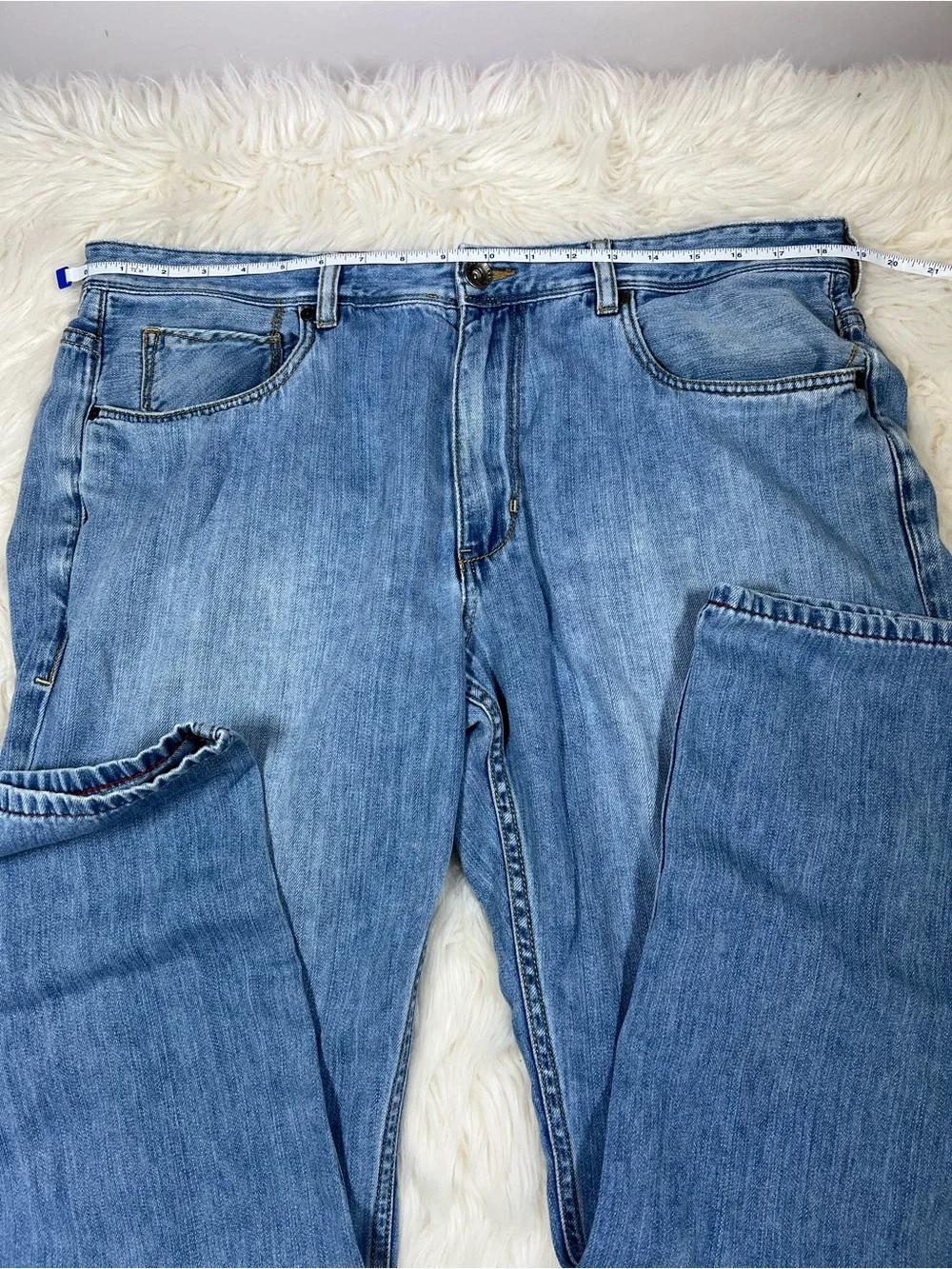 Tommy Bahama Cayman Island Relaxed Jeans Men’s 38x30 Light Wash Denim